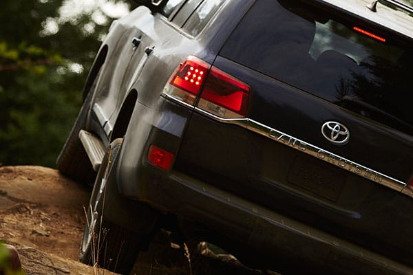 LAND CRUISER